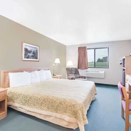 Super 8 By Wyndham Sisseton Motel Buitenkant foto