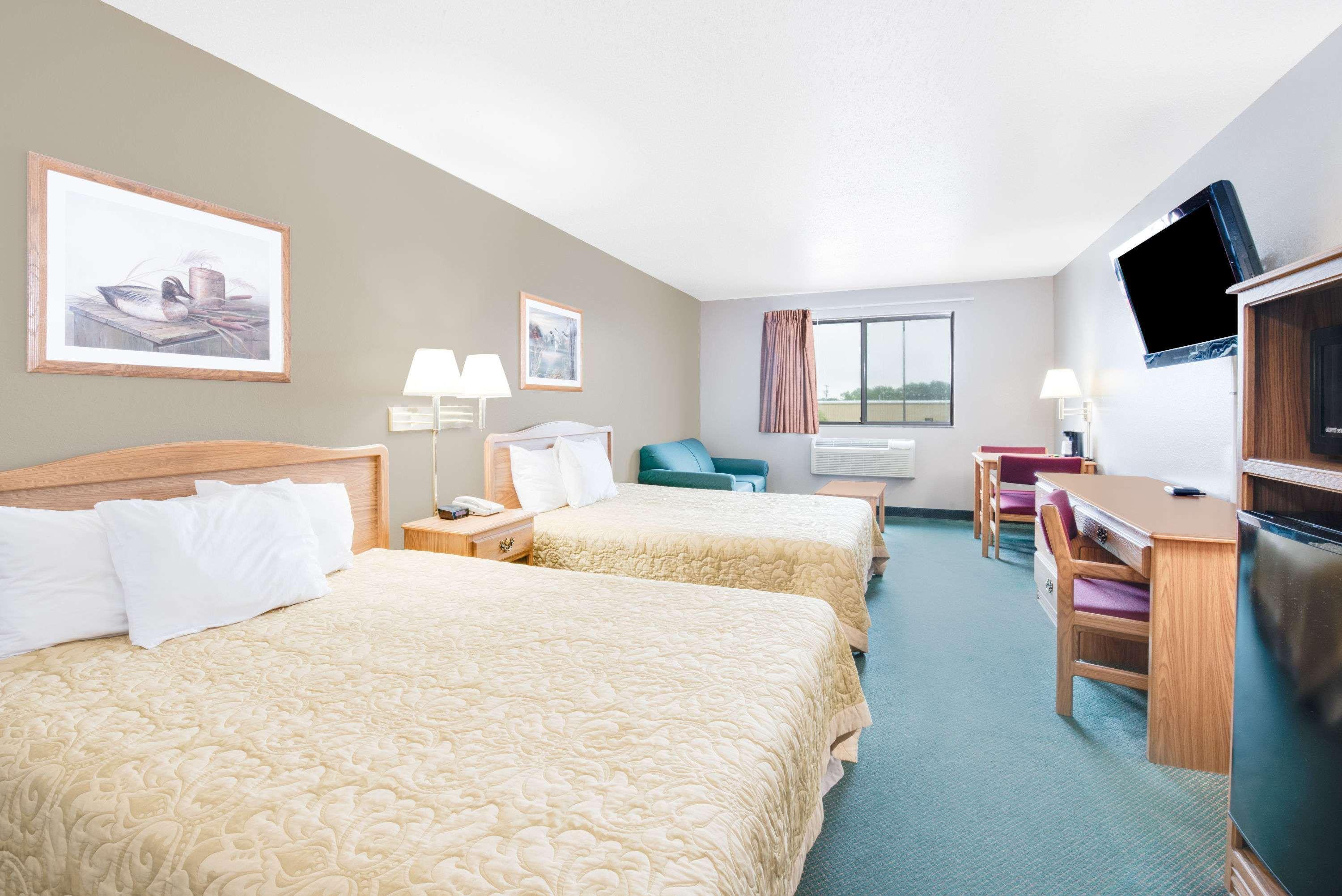 Super 8 By Wyndham Sisseton Motel Buitenkant foto